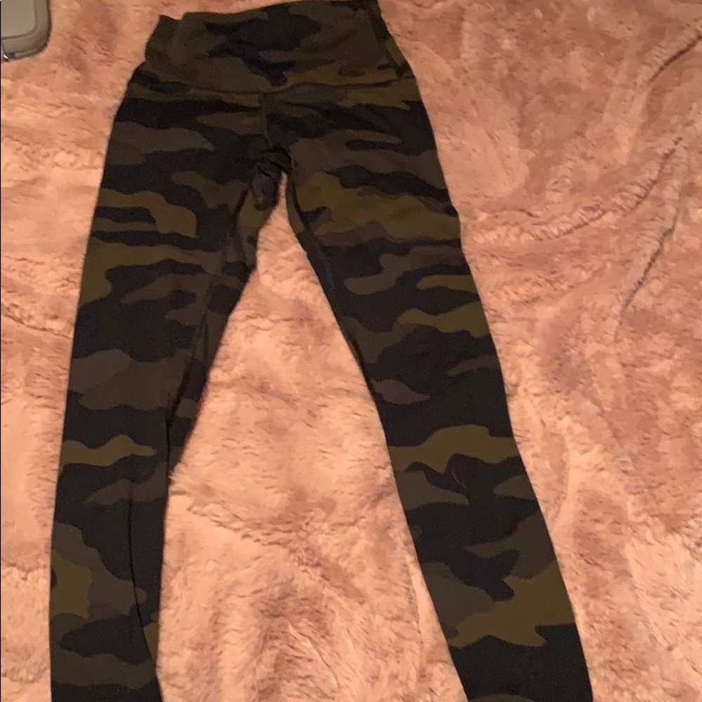 PINK camouflage leggings